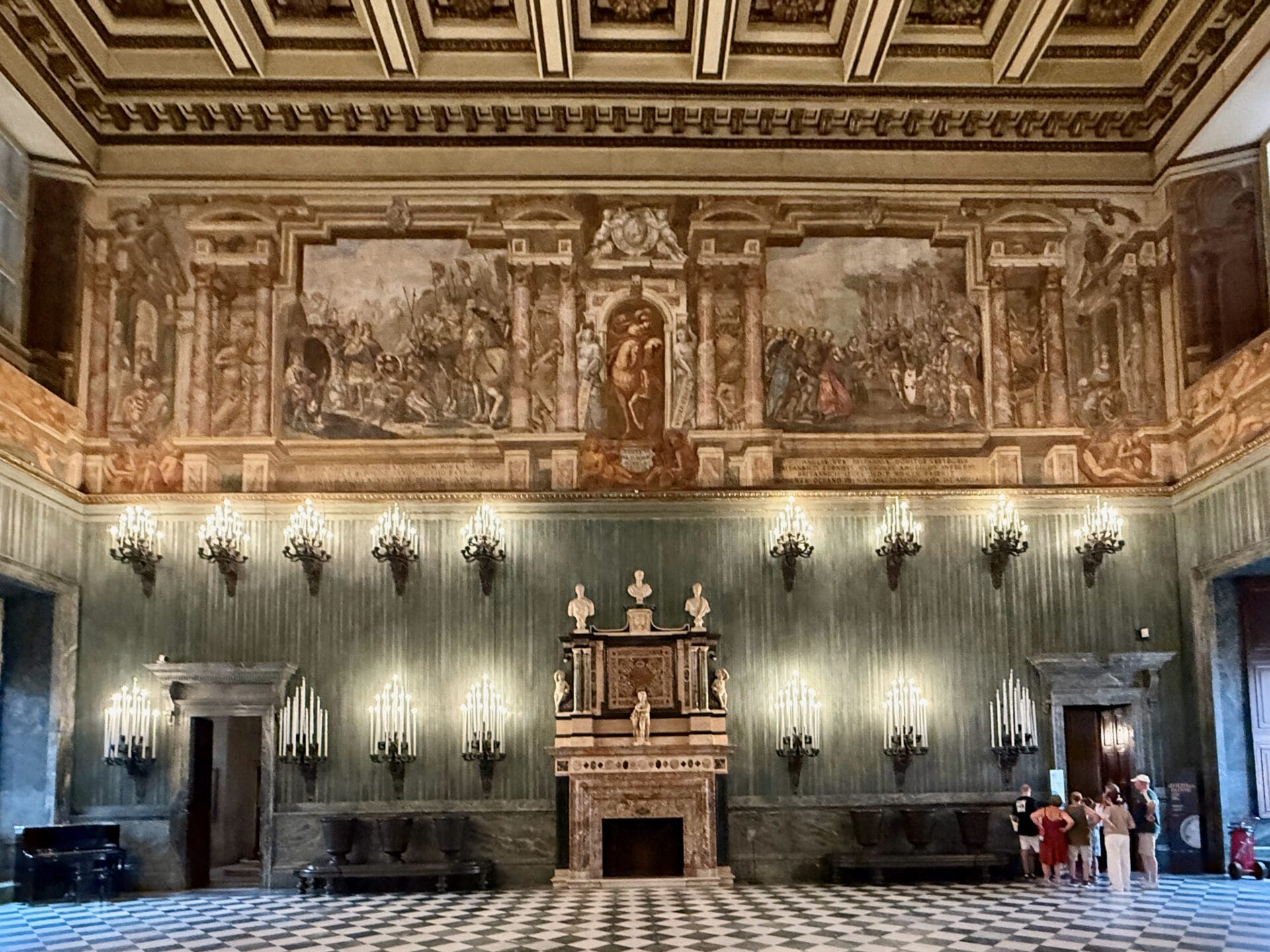Salle de gardes Palazzo Reale Salle de gardes Palazzo Reale